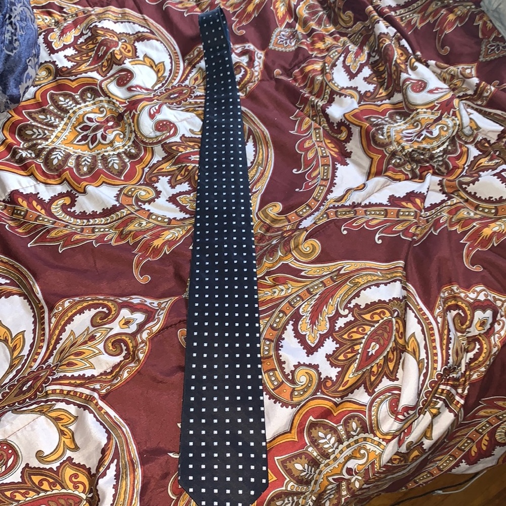 TOMMY   HILFIGER  TIE PREOWNED